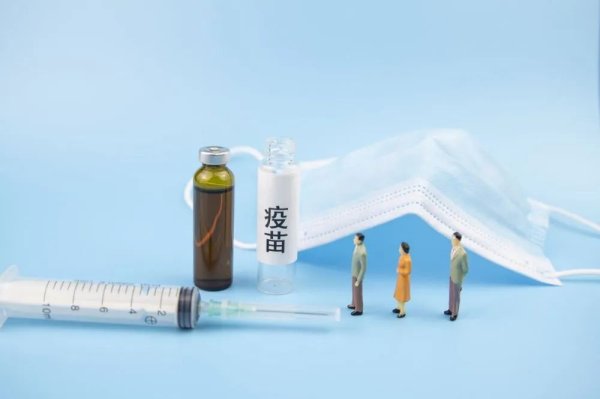 股票配资收费 500亿市值龙头爆雷！“腰斩近5成”
